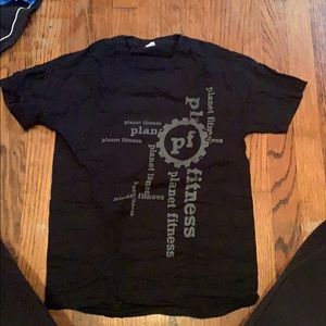 Planet fitness black small top